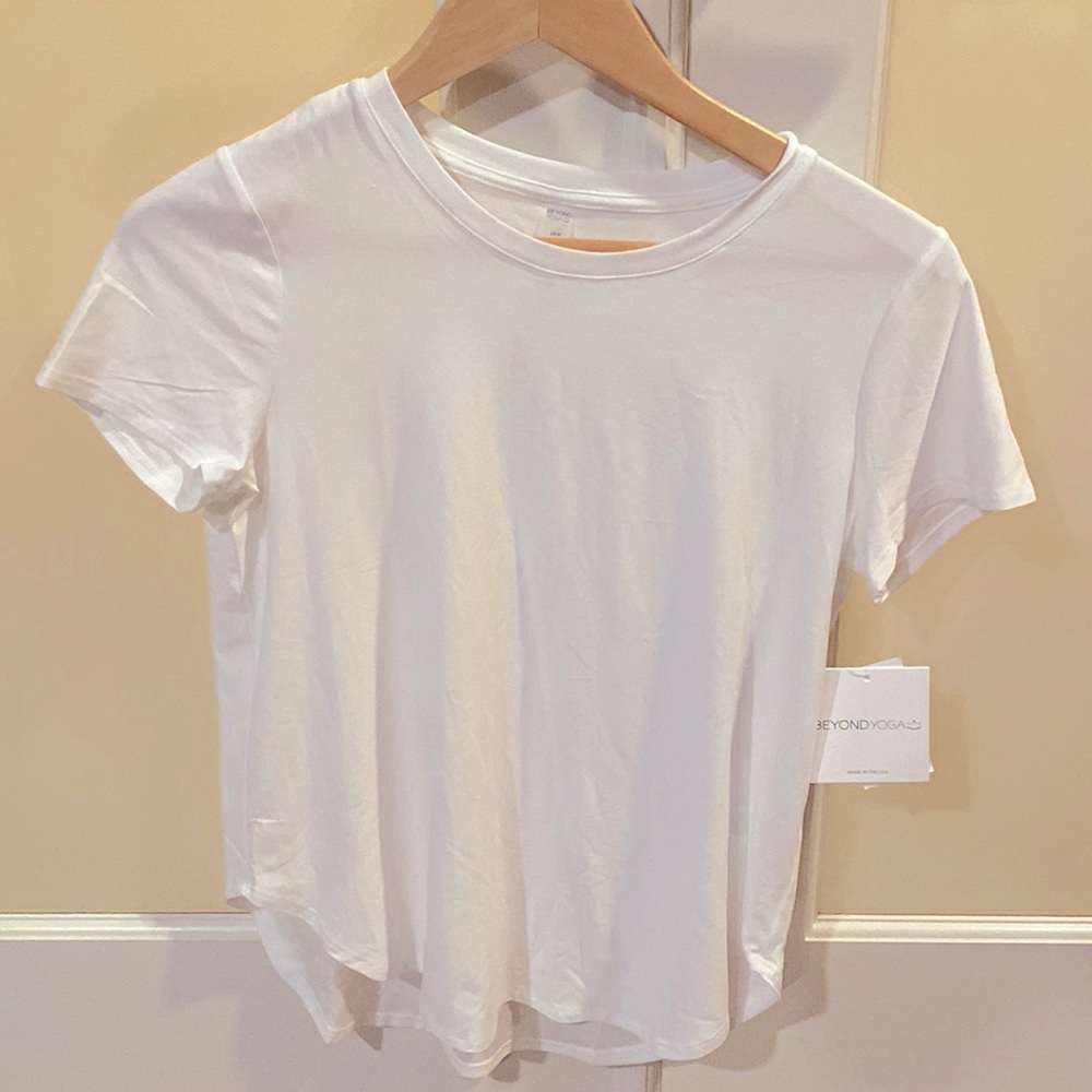 Beyond yoga Featherweight On The Down Low Tee
Cloud White